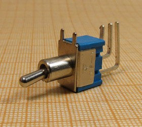 Переключатель рычажный, 220В, 3А, ON-ON, d 6,4, металл, 3PF, MTS-102-C4; Q-10648 ПРыч\220В\ 3А\ON-ON\d 6,4\мет\ 3PF\MTS-102-C4\