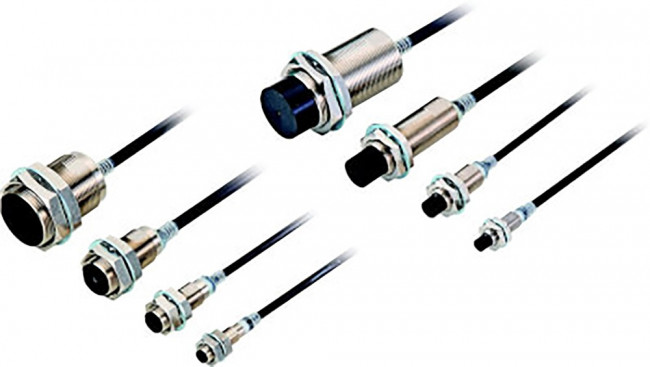 E2E-X4B1T12-2M, Датчик: индуктивный; Конф.выхода: PNP / NO; 0-4мм; 10-30ВDC; М12