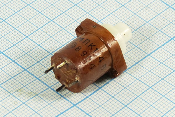 Двухполюсная кнопка без фиксации (DPST), OFF-(ON), белая, 36В/1А; №895 W ПКн\ 36\ 1,0\(DPST)\d11\\ бел\\4P\МПК1-4В\