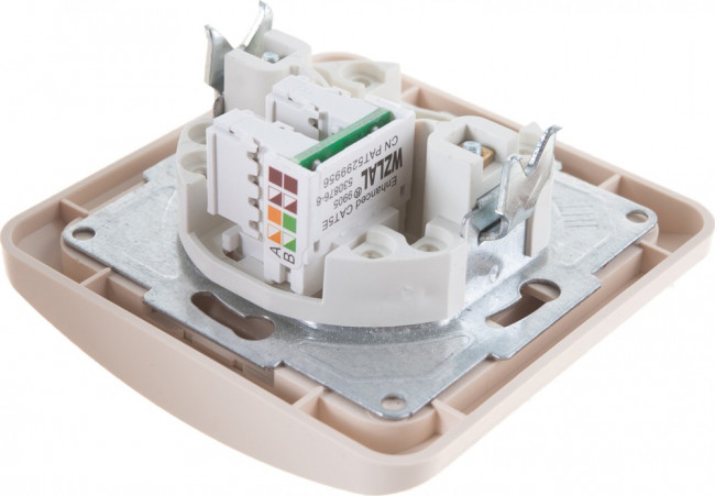 Розетка компьютерная 1-м СП Валери сл. кость UNIVersal Б-В0035