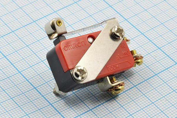 Микропереключатель, размер 28x10 x16, 15А, переключение ON-(ON), размер концевика L16, V15-1B5