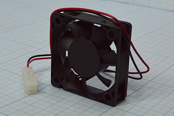 Вентилятор 50x50x15, напряжение 12В, ток 0,22А, выводы 2L+PHU, подшипник скольжения, JF0515S1M-R JA Вентилятор 50x50x15, напряжение 12В, ток 0,22А, выводы 2L+PHU, подшипник скольжения, JF0515S1M-R JA