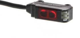 E3T-SL23, Датчик оптоэлектронный, Дальность 5-30мм, PNP, LIGHT-ON, 50мА E3T-SL23, Датчик оптоэлектронный, Дальность 5-30мм, PNP, LIGHT-ON, 50мА