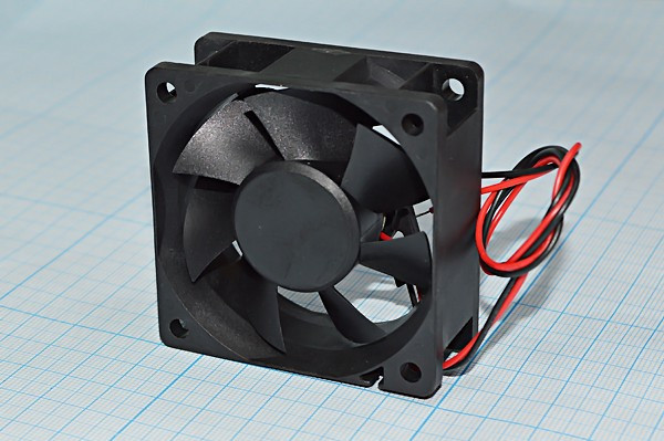 Вентилятор Sunon KDE1206PTV1 60X25 12V 1.8W 3pin