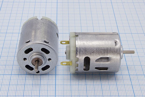 Двигатель 18В, левый, 7800, 28x33m47, RS-365SA-10200-18V; №6200 L двиг 18В\\лев\ 7800\28x33m47\RS- 365SA-10200-18V