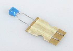 RDE5C1H331J0M1H03A, 330pF MLCC 50V dc A±5% Through Hole