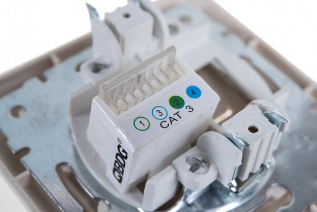 430202 Розетка телефонная RJ11, СУ, Solo, сл.кость Б0043376