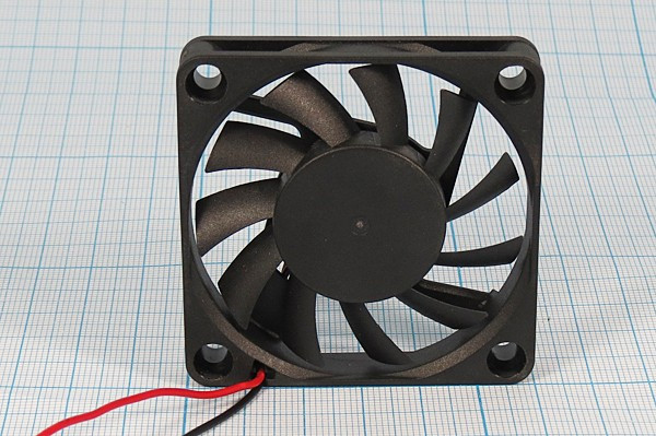 Вентилятор 60x60x10, напряжение 24В, ток 0,12А, выводы 2L, подшипник скольжения, FSY61S24H