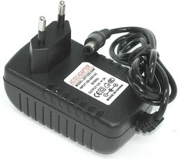 Блок питания (сетевой адаптер) универсальный 12V 2A 5.5x2.5