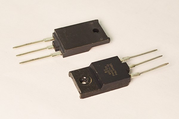 Транзистор BU4507DX, тип NPN, 45 Вт, корпус SOT-199 ,PH Транзистор BU4507DX, тип NPN, 45 Вт, корпус SOT-199 ,PH