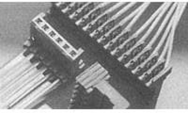 281708-4, Free-hanging 4 IDCconnector 2.54mm 1 P=2.54mm IDC Connectors