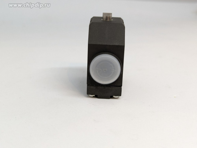 Выключатель одиночный BALLUFF BNS 819-100-D-11 | BNS005F 42 x 22 x 47