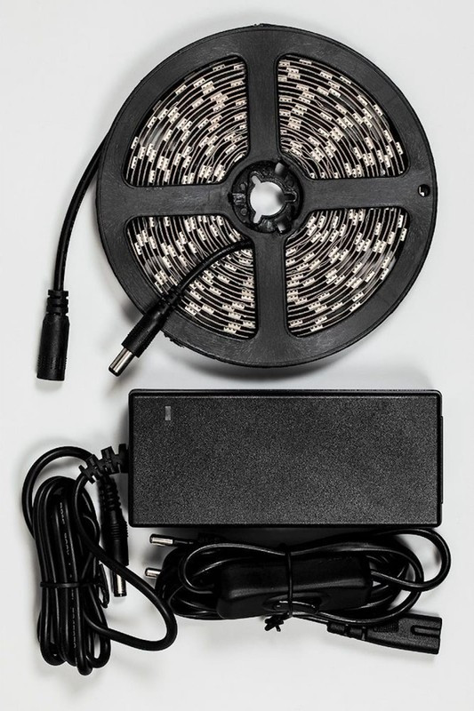 LS606 Светодиодная лента с драйвером 90Вт 60SMD5050/м 14.4Вт/м 12V 5000102,32мм RGB 27706