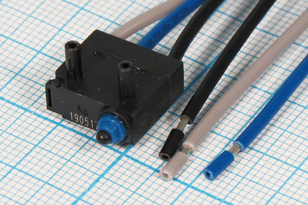 Микропереключатель , размер 14x 6 x12, 3А, переключение ON-(ON), размер концевика H3, КВП303-130EA49