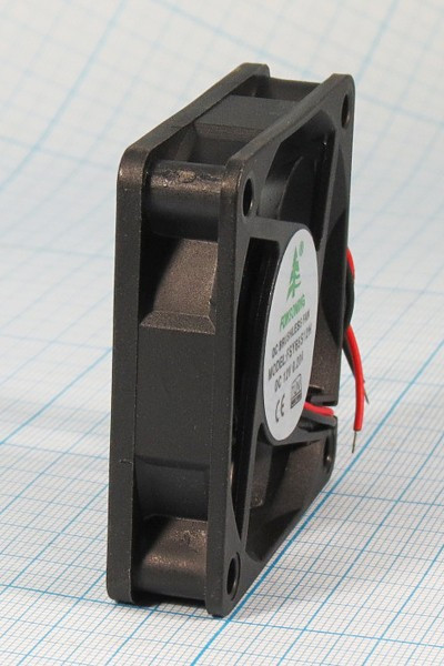 Вентилятор 60x60x15, напряжение 12В, ток 0,2А, выводы 2L, подшипник скольжения, FSY65S12H