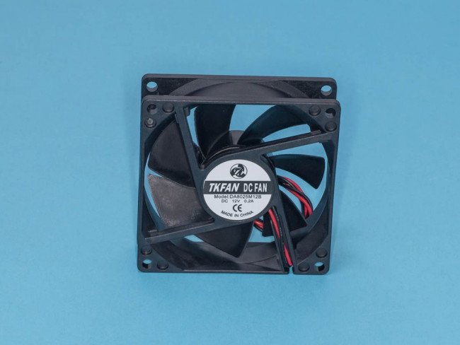 CF2-3B, Вентилятор 80х80х25, 12В, 0.20А, подшипник качения DAC8025M12B CF2-3B, Вентилятор 80х80х25, 12В, 0.20А, подшипник качения DAC8025M12B