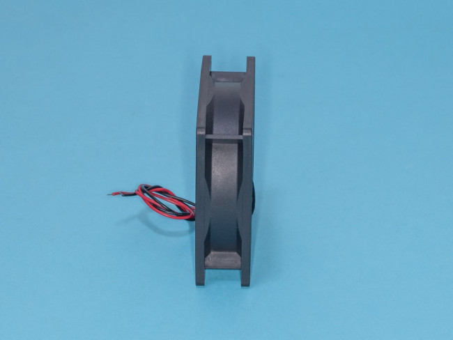 CF2-3B, Вентилятор 80х80х25, 12В, 0.20А, подшипник качения DAC8025M12B CF2-3B, Вентилятор 80х80х25, 12В, 0.20А, подшипник качения DAC8025M12B