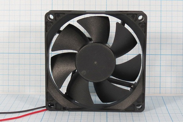 Вентилятор 80x80x20, напряжение 12В, ток 0,25А, выводы 2L, подшипник скольжения, FSY82S12H