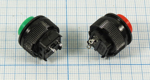 Выключатель кнопочный с фиксацией SPST, OFF-ON, зеленого цвета, 220В/1А; №9657 G ПКн\250\ 1,0\SPST\d16\чер\ зел\\2C\DS-510\[S-P]