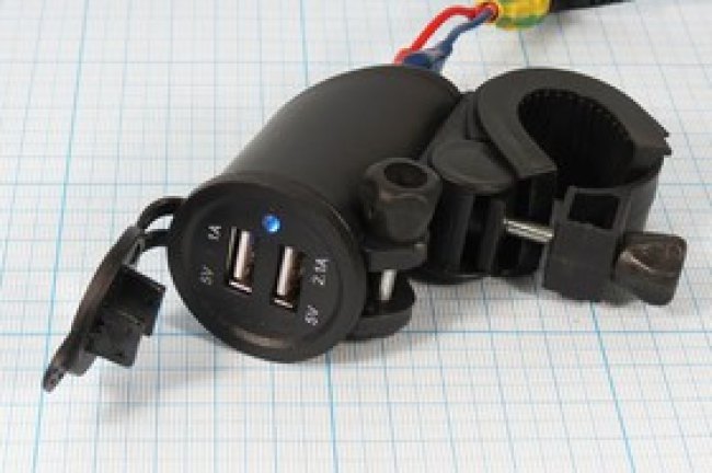 Гнездо питания USB2/вело, 14ВDC/5В-1А/2,1А, 2T, d20-, СДс подсветкой синий; №14393 гн пит USB2/вело\14ВDC/5В-1А/ 2,1А\2T\\d20-\СДILсин
