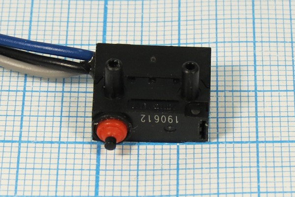 Микропереключатель , размер 15x 6 x13, 3А, переключение ON-(ON), размер концевика H3, КВП303-130GA3