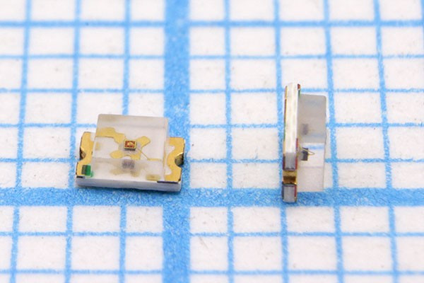 Светодиод SMD 0805=2x1.3мм, красный, 360мкд, 120град, прозрачная линза; Q-15414R СД SMD02013C2\кр\ 360\120\пр\FYLS- 0805PURC\FORYARD