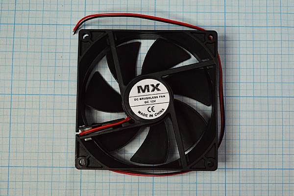 Вентилятор 92x92x25, напряжение 12В, ток 0,28А, выводы 2L, подшипник скольжения, FBDCF-9225D12HS MX